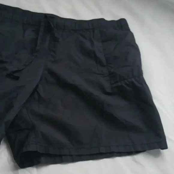 Banana Republic ladies shorts. Used once.. - Picture 3 of 6